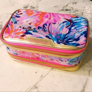 lilly pulitzer makeup bag